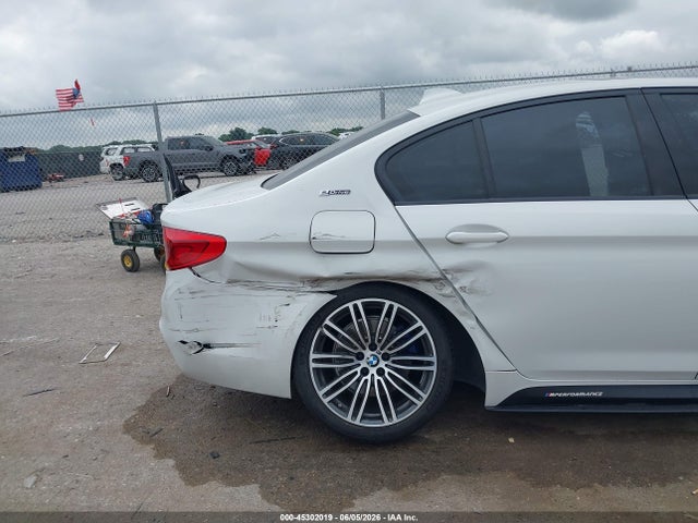 45302019 :رقم المزاد ، WBAJA9C5XKB389702 vin ، 2019 Bmw 530e Iperformance مزاد بيع