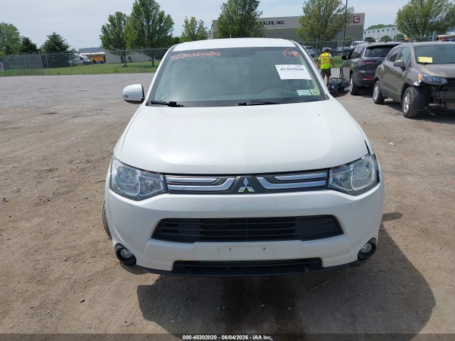 2014 Mitsubishi Outlander Se მანქანა იყიდება აუქციონზე, vin: JA4AZ3A37EZ015693, აუქციონის ნომერი: 45302020