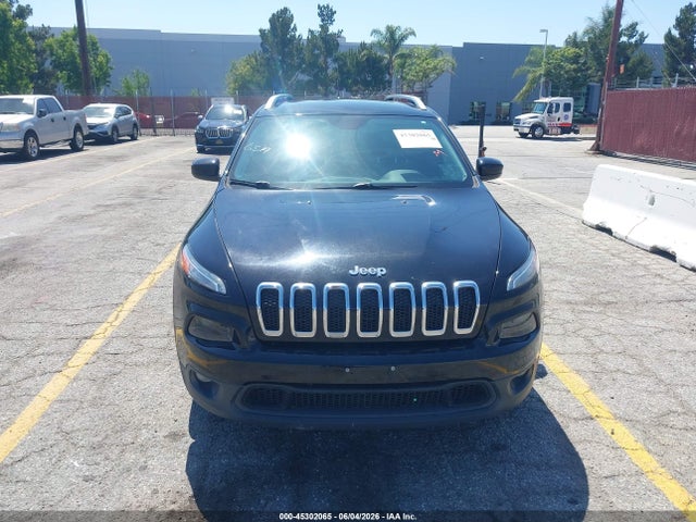 1C4PJLCX5JD595122 Jeep Cherokee Latitude Fwd