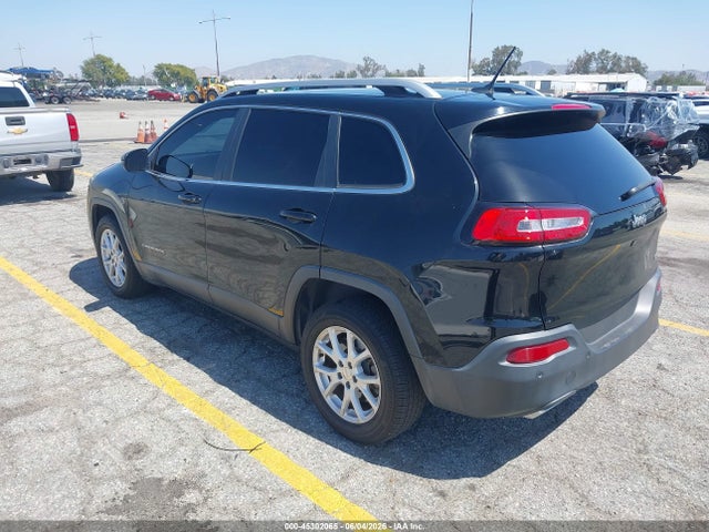 1C4PJLCX5JD595122 Jeep Cherokee Latitude Fwd