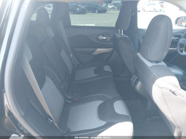 1C4PJLCX5JD595122 Jeep Cherokee Latitude Fwd
