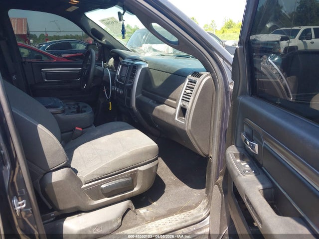 45302103 :رقم المزاد ، 1C6RR7GG0MS525988 vin ، 2021 Ram 1500 Classic Warlock  4x4 6'4 Box مزاد بيع