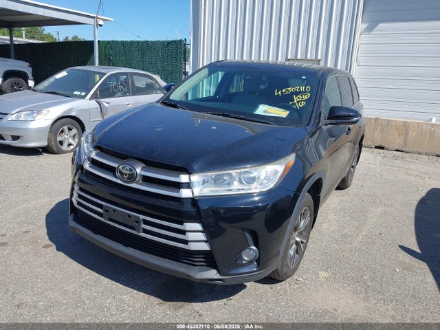 Aukcja sprzedaży 2017 Toyota Highlander Le Plus, vin: 5TDBZRFH6HS381779, numer aukcji: 45302110