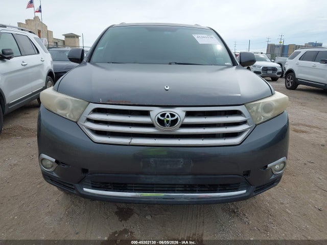 2011 Toyota Highlander Base V6 მანქანა იყიდება აუქციონზე, vin: 5TDBK3EH6BS055216, აუქციონის ნომერი: 45302130