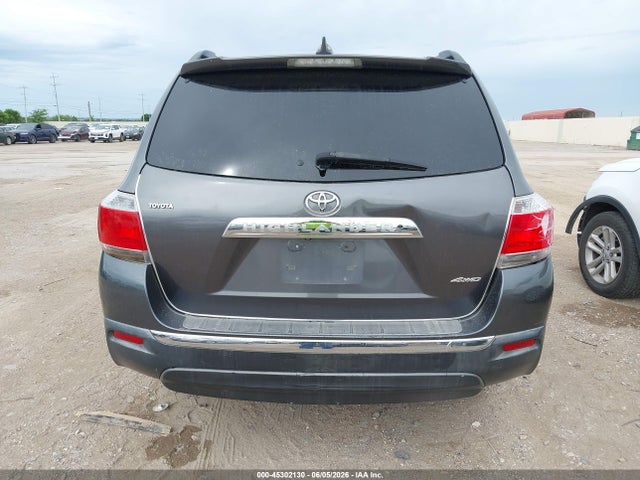 2011 Toyota Highlander Base V6 მანქანა იყიდება აუქციონზე, vin: 5TDBK3EH6BS055216, აუქციონის ნომერი: 45302130