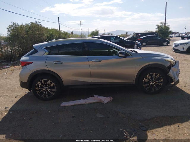 Infiniti Qx30 Premium 2018 SJKCH5CR7JA054255 Image 12