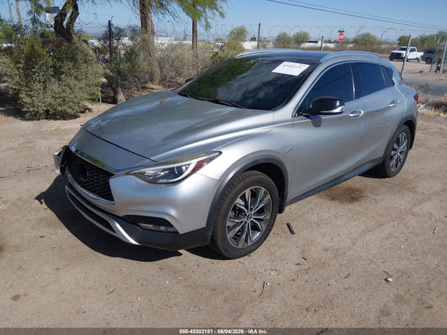 Infiniti Qx30 Premium 2018 SJKCH5CR7JA054255 Image 2