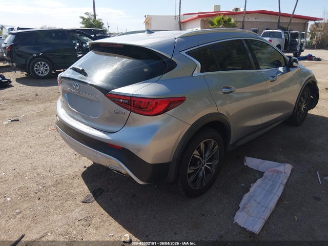 Infiniti Qx30 Premium 2018 SJKCH5CR7JA054255 Image 4