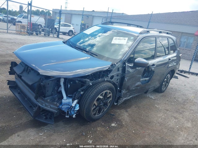 45302270 :رقم المزاد ، JF2SLDBC1SH425344 vin ، 2025 Subaru Forester Premium مزاد بيع
