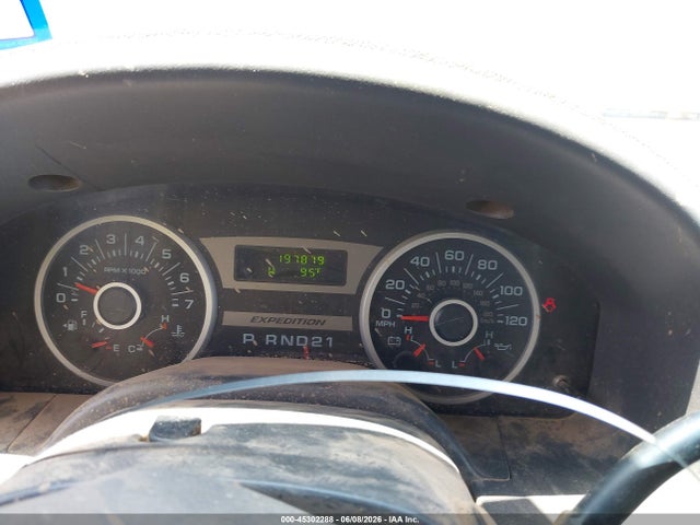 45302288 :رقم المزاد ، 1FMPU16555LB04402 vin ، 2005 Ford Expedition Xlt مزاد بيع