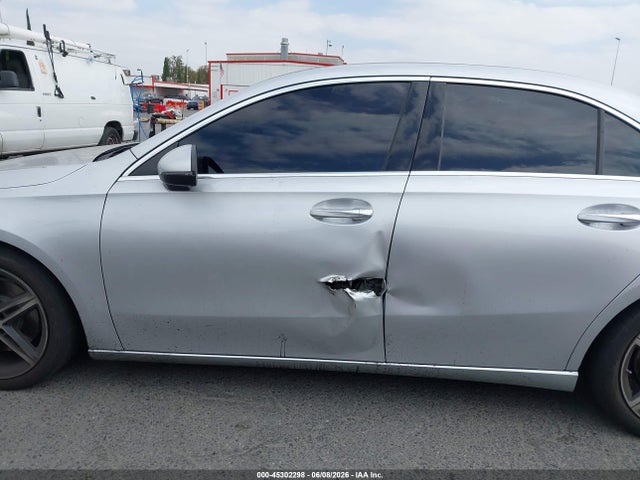 Mercedes-Benz A 220 2020 W1K3G4EB0LJ203579 Image 15