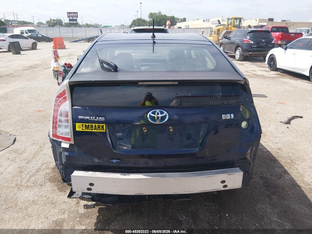 Toyota Prius Two 2015 JTDKN3DU3F0485347 Image 17