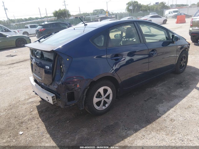 Toyota Prius Two 2015 JTDKN3DU3F0485347 Image 4