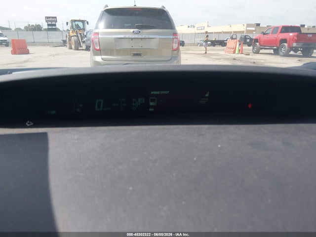 Toyota Prius Two 2015 JTDKN3DU3F0485347 Image 7
