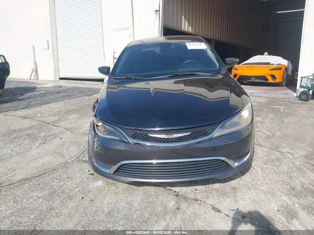 45302440 :رقم المزاد ، 1C3CCCAB5FN705432 vin ، 2015 Chrysler 200 Limited مزاد بيع