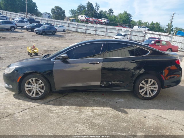 45302440 :رقم المزاد ، 1C3CCCAB5FN705432 vin ، 2015 Chrysler 200 Limited مزاد بيع