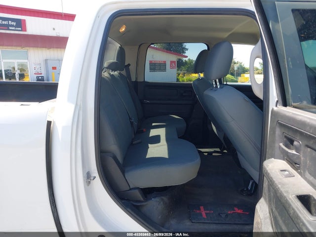 1C6RR6KG7JS347283 RAM 1500 Tradesman 4x2 5&#039;7 Box