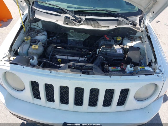 2014 Jeep Patriot Latitude მანქანა იყიდება აუქციონზე, vin: 1C4NJPFB8ED826311, აუქციონის ნომერი: 45302558