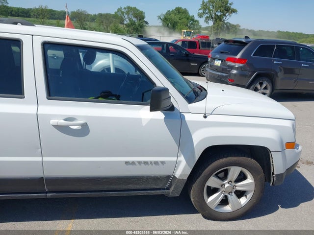 2014 Jeep Patriot Latitude მანქანა იყიდება აუქციონზე, vin: 1C4NJPFB8ED826311, აუქციონის ნომერი: 45302558
