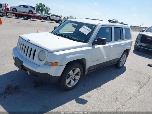 2014 Jeep Patriot Latitude მანქანა იყიდება აუქციონზე, vin: 1C4NJPFB8ED826311, აუქციონის ნომერი: 45302558