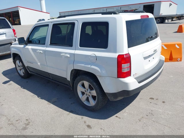 2014 Jeep Patriot Latitude მანქანა იყიდება აუქციონზე, vin: 1C4NJPFB8ED826311, აუქციონის ნომერი: 45302558