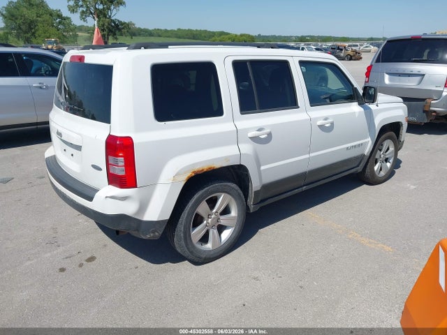 2014 Jeep Patriot Latitude მანქანა იყიდება აუქციონზე, vin: 1C4NJPFB8ED826311, აუქციონის ნომერი: 45302558