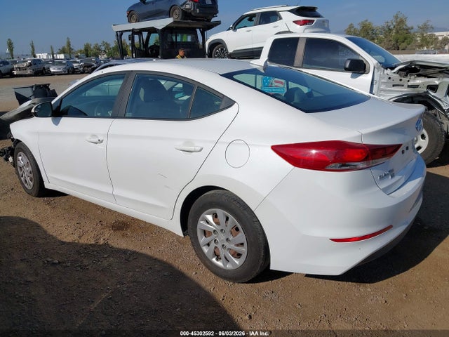 Hyundai ELANTRA SE 2017 5NPD74LF4HH161101 Image 3