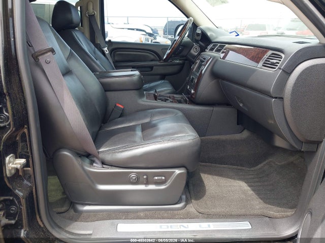 45302642 :رقم المزاد ، 1GKS2MEF2BR376855 vin ، 2011 Gmc Yukon Xl 1500 Denali مزاد بيع