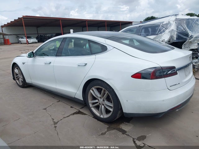 Продажа на аукционе авто 2015 Tesla Model S 60/70/85, vin: 5YJSA1E12FF110670, номер лота: 45302671