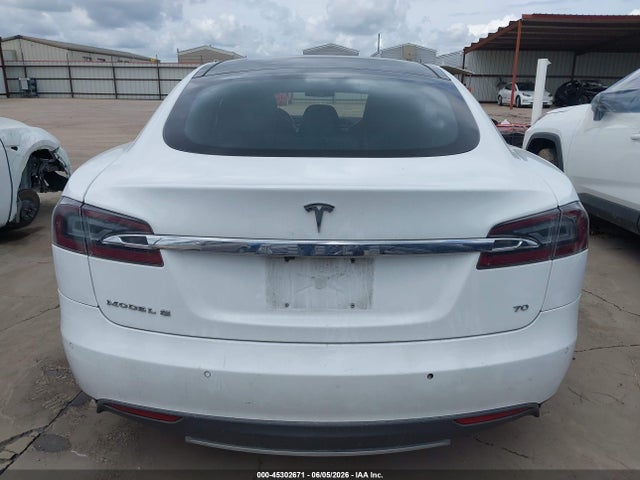 Продажа на аукционе авто 2015 Tesla Model S 60/70/85, vin: 5YJSA1E12FF110670, номер лота: 45302671