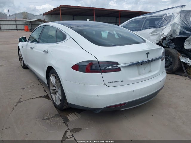 Продажа на аукционе авто 2015 Tesla Model S 60/70/85, vin: 5YJSA1E12FF110670, номер лота: 45302671