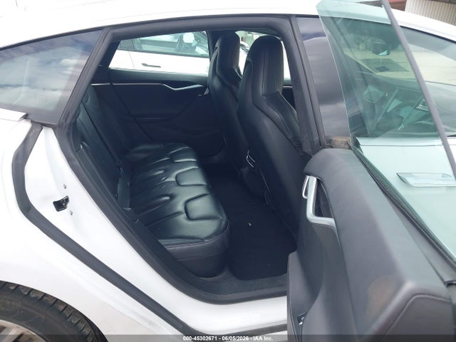 Продажа на аукционе авто 2015 Tesla Model S 60/70/85, vin: 5YJSA1E12FF110670, номер лота: 45302671