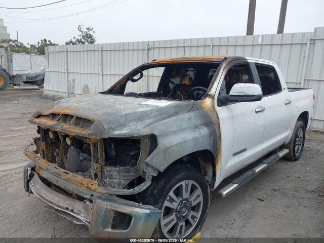 5TFEM5F12FX093501 Toyota Tundra Sr5 4.6l V8