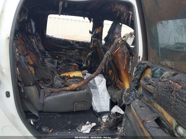 5TFEM5F12FX093501 Toyota Tundra Sr5 4.6l V8