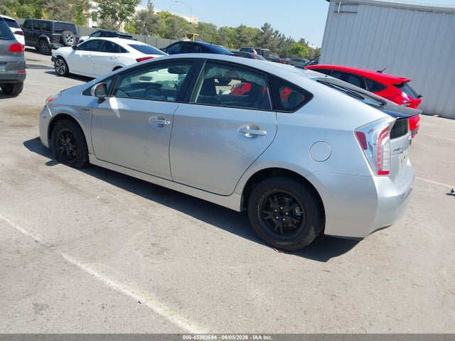 Toyota Prius Four 2015 JTDKN3DU7F0460919 Image 3