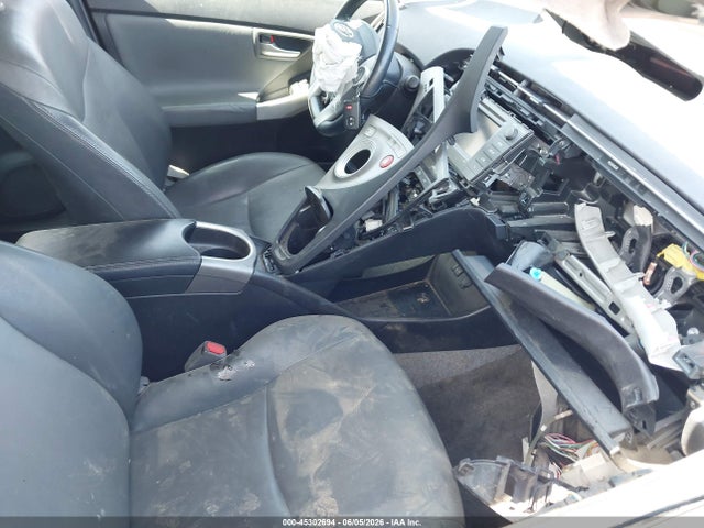 Toyota Prius Four 2015 JTDKN3DU7F0460919 Image 5