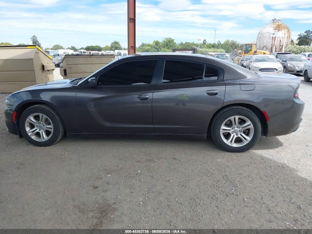 2C3CDXBG3LH155232 Dodge Charger Sxt Rwd