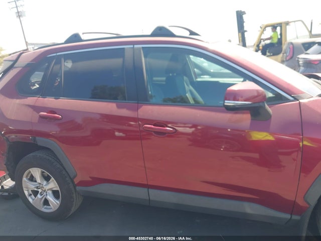 2T3W1RFV9MW159213 Toyota Rav4 Xle