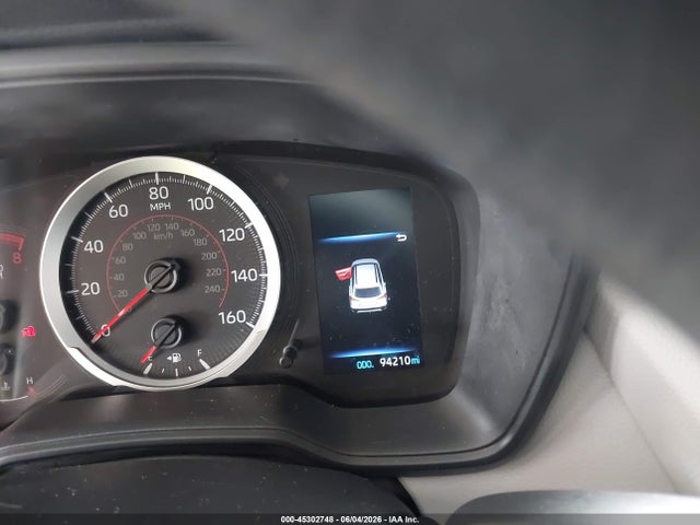 45302748 :رقم المزاد ، 7MUAAABG8NV014031 vin ، 2022 Toyota Corolla Cross L مزاد بيع