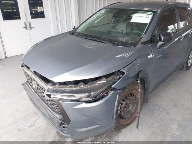 2022 Toyota Corolla Cross L მანქანა იყიდება აუქციონზე, vin: 7MUAAABG8NV014031, აუქციონის ნომერი: 45302748
