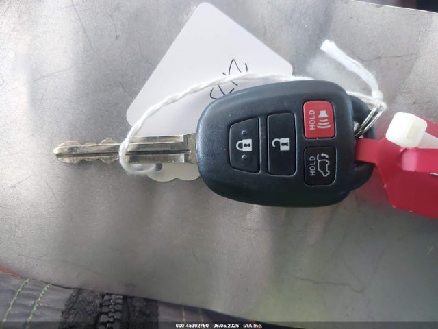 JTMRFREVXFD131548 Toyota Rav4 Xle