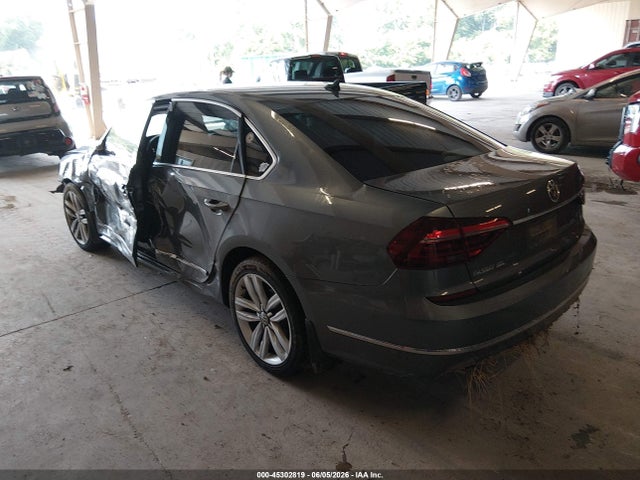 Продаж на аукціоні авто 2017 Volkswagen Passat 1.8t Sel Premium, vin: 1VWCT7A31HC082091, номер лоту: 45302819