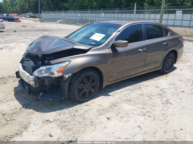 Продажа на аукционе авто 2015 Nissan Altima 2.5 S, vin: 1N4AL3AP8FC125642, номер лота: 45302818