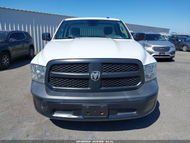 45302826 :رقم المزاد ، 3C6JR6DG8JG255407 vin ، 2018 Ram 1500 Tradesman  4x2 8' Box مزاد بيع