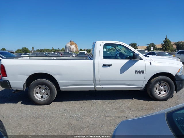 45302826 :رقم المزاد ، 3C6JR6DG8JG255407 vin ، 2018 Ram 1500 Tradesman  4x2 8' Box مزاد بيع