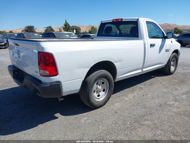 45302826 :رقم المزاد ، 3C6JR6DG8JG255407 vin ، 2018 Ram 1500 Tradesman  4x2 8' Box مزاد بيع
