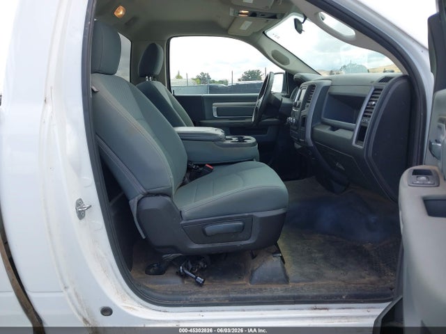 45302826 :رقم المزاد ، 3C6JR6DG8JG255407 vin ، 2018 Ram 1500 Tradesman  4x2 8' Box مزاد بيع