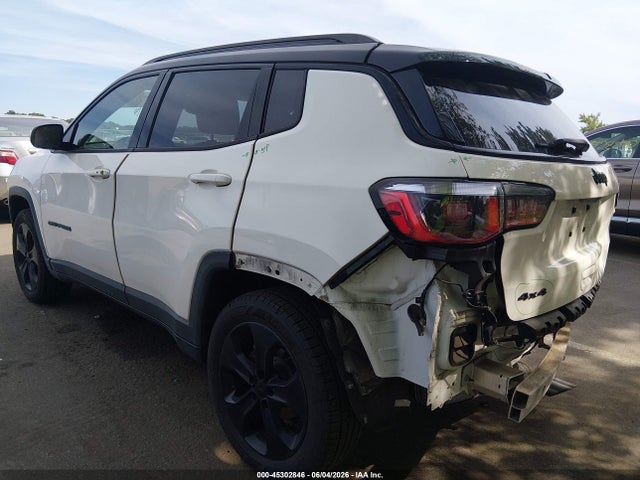 45302846 :رقم المزاد ، 3C4NJDBBXJT325719 vin ، 2018 Jeep Compass Altitude 4x4 مزاد بيع