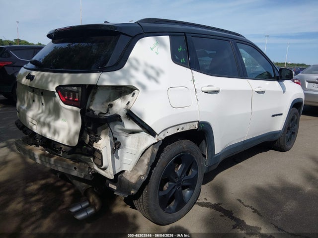 45302846 :رقم المزاد ، 3C4NJDBBXJT325719 vin ، 2018 Jeep Compass Altitude 4x4 مزاد بيع