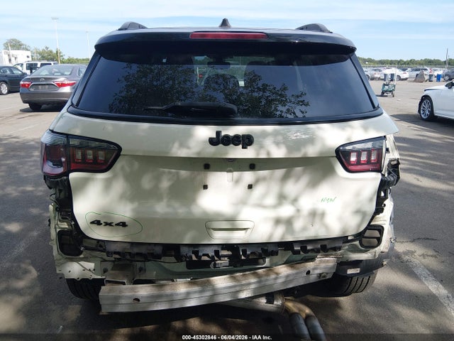 45302846 :رقم المزاد ، 3C4NJDBBXJT325719 vin ، 2018 Jeep Compass Altitude 4x4 مزاد بيع